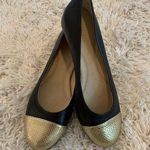 Aerosoles Dressy flats  black and gold